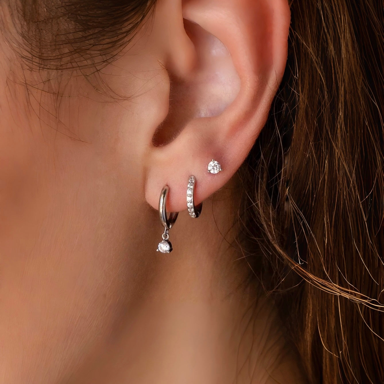 GRACIE Solitaire Huggie Hoop Earrings