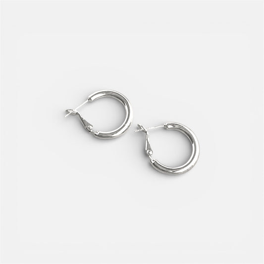 VERA Classic Bold Earrings