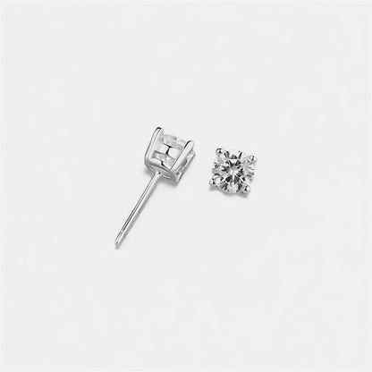 AUDREY Classic Four‑Prong Stud Earrings 